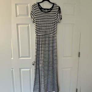 Market & Sprice navy blue stripe maxi dress size M